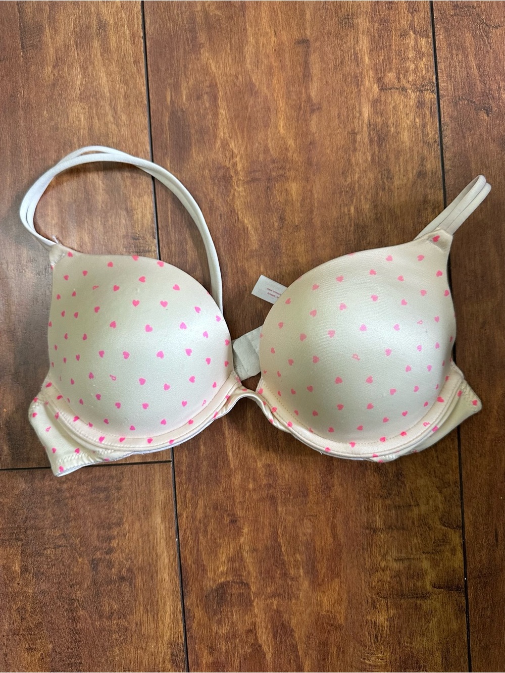 Victoria’s Secret PINK cream with hearts - 34A
Slightly padded